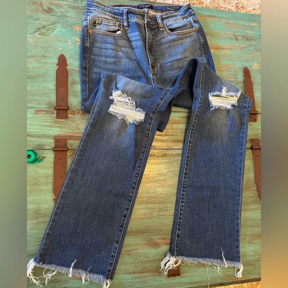 Judy Blue Straight Leg Blue Jeans with Distressed Details - Like New Size11/30